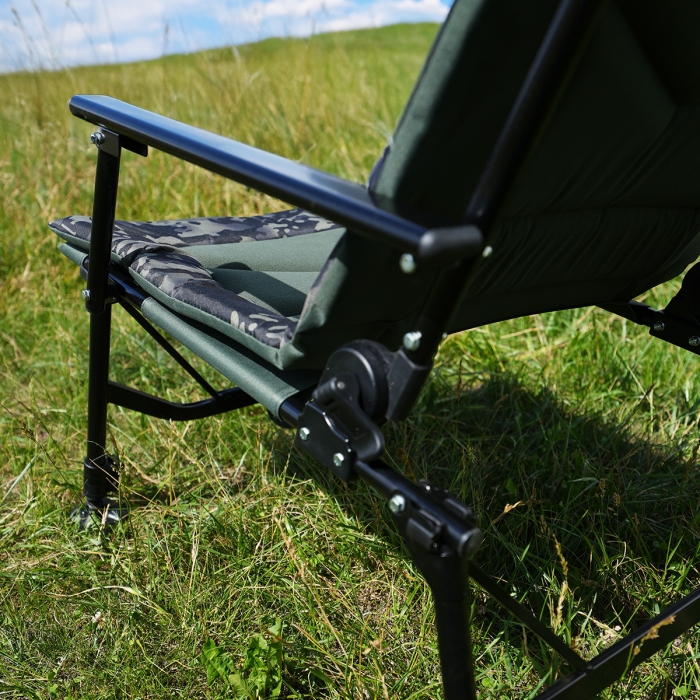 /environment/cache/images/productGfx_152926_700_700/armchair-7.jpg
