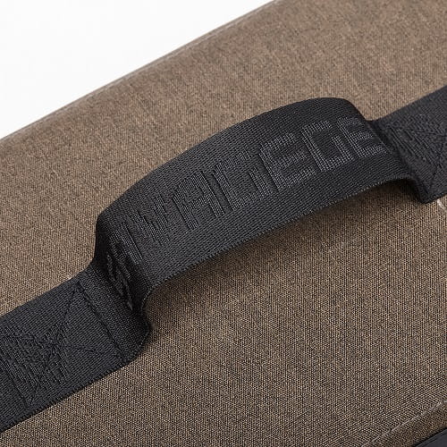 /environment/cache/images/productGfx_81949_700_700/SG-Specialist-Shoulder-Lure-Bag-2Box-16x40x22-16L.1.jpg
